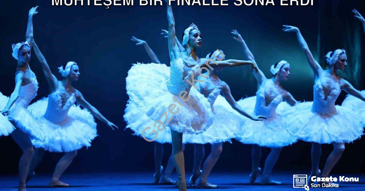 "Denizli'de Kuğu Gölü Büyüsü: Festival Muhteşem Bir Finalle Sona Erdi" başlıklı haber için fotoreali
