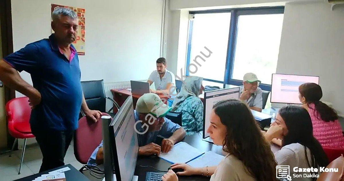 "Söke Ovası'nda Genel Tarım Sayımı Büyük Ölçüde Tamamlandı" başlıklı haber için fotorealistik, profe